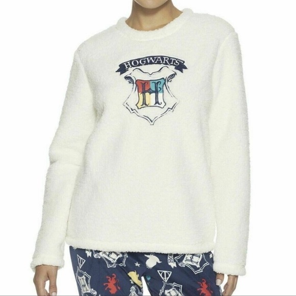 Harry Potter Hogwarts Sherpa sleep top - Picture 1 of 7